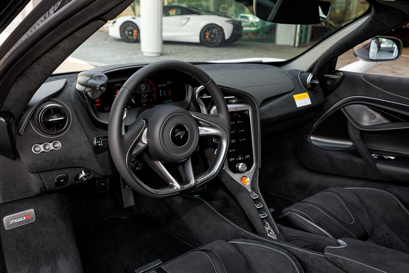 Used 2027 McLaren 750S RWD image 17