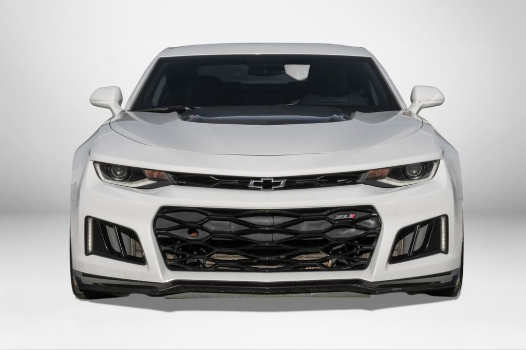 Used 2018 Chevrolet Camaro ZL1 image 3