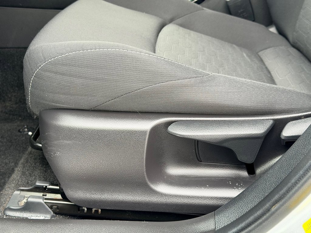 Used 2023 Toyota Corolla SE image 9