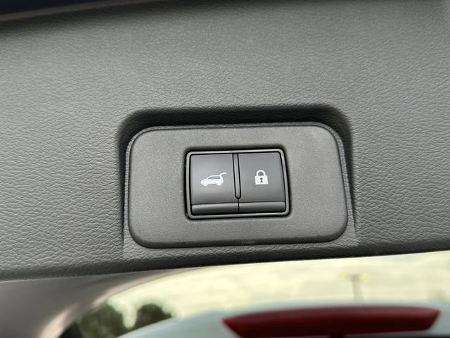 Certified 2025 Nissan Rogue SL w/ Tech Package FWD image 21