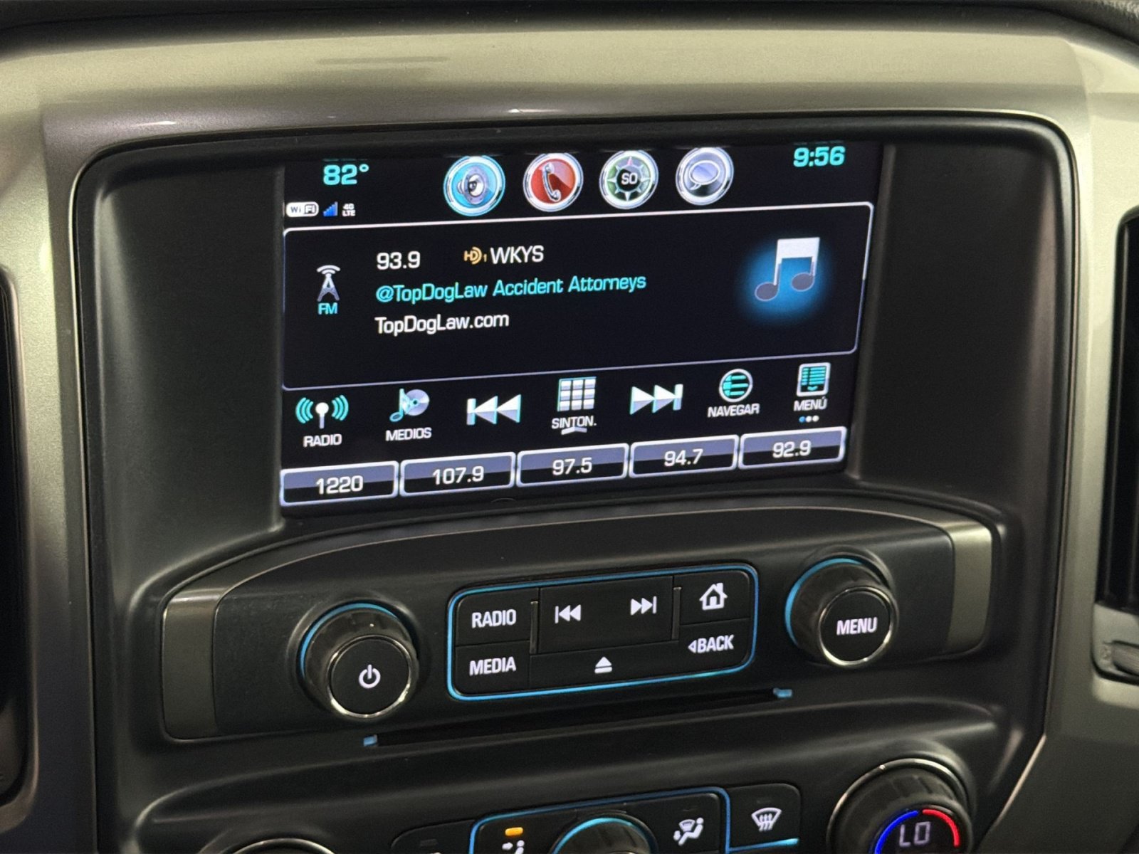 Used 2018 Chevrolet Silverado 1500 LT w/ All Star Edition AWD/4WD image 16