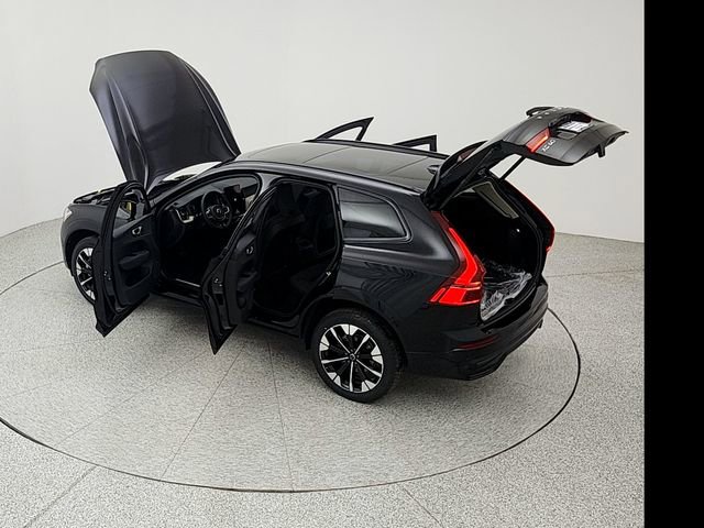 New 2026 Volvo XC60 B5 Plus w/ Climate Package image 40