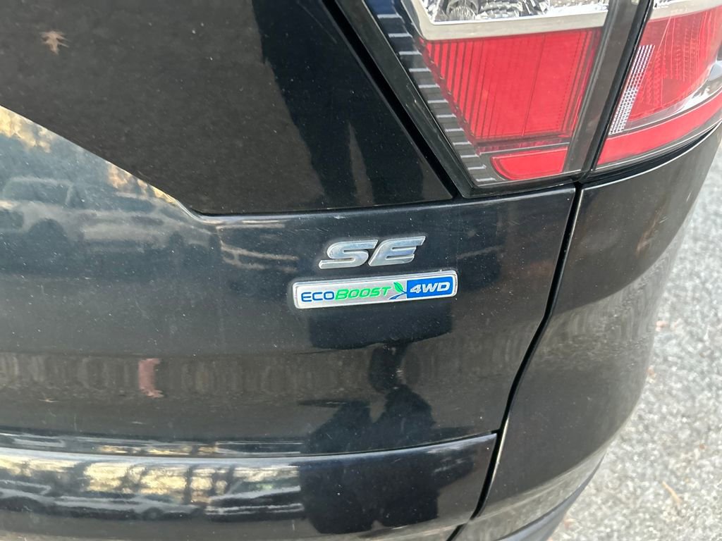 Used 2018 Ford Escape SE w/ SE Sync 3 Package image 10