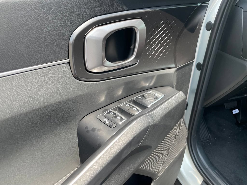 New 2026 Kia Sorento LX FWD image 12