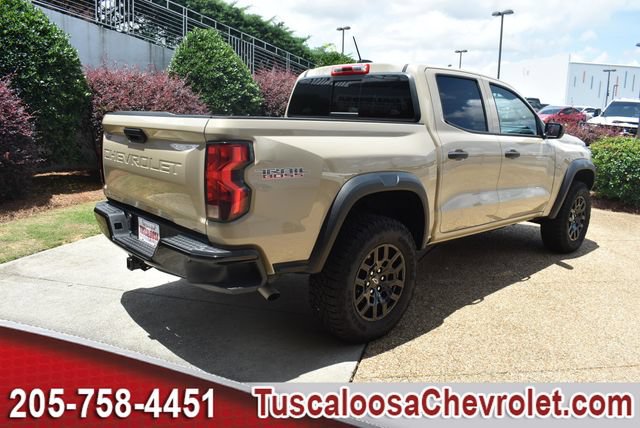 Used 2024 Chevrolet Colorado Trail Boss w/ Advanced Trailering Package AWD/4WD image 10