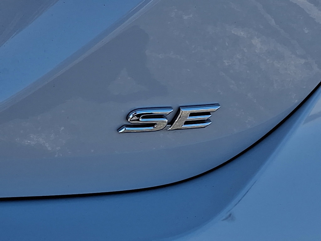 Used 2024 Toyota Camry SE image 17