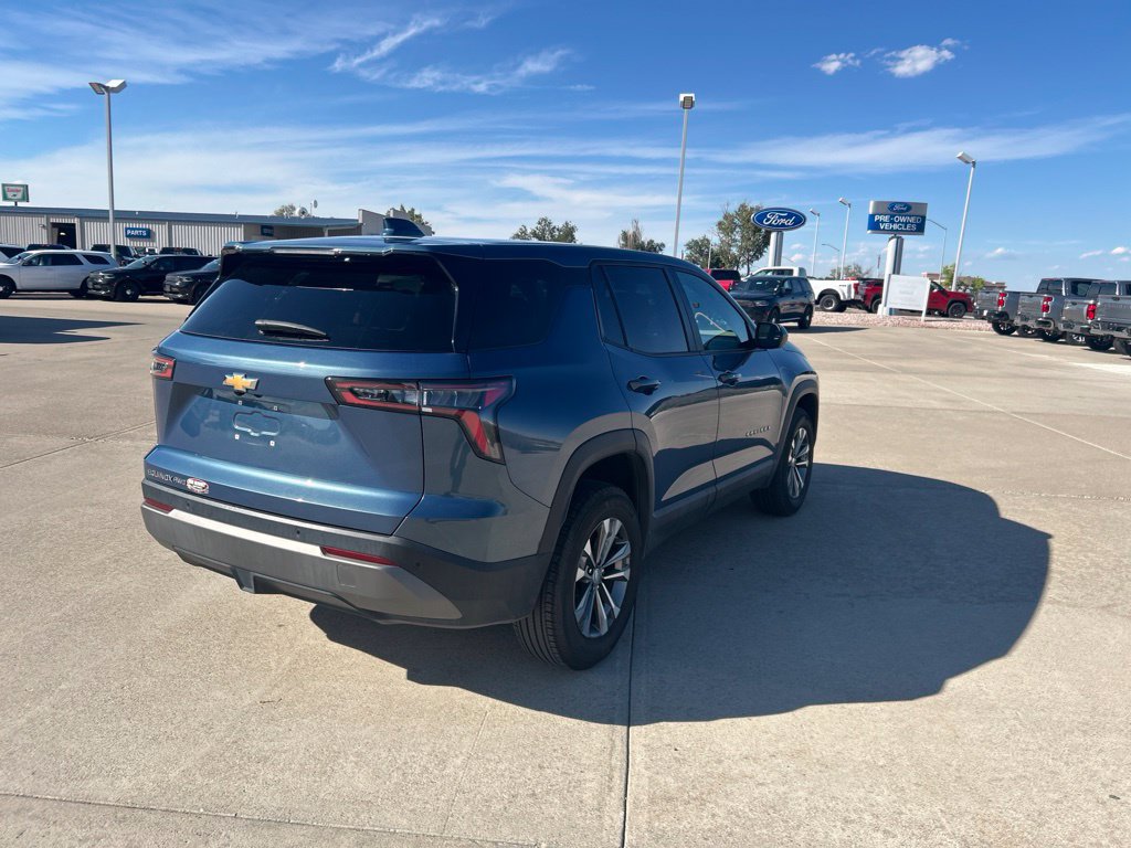 Used 2026 Chevrolet Equinox LT AWD/4WD image 6