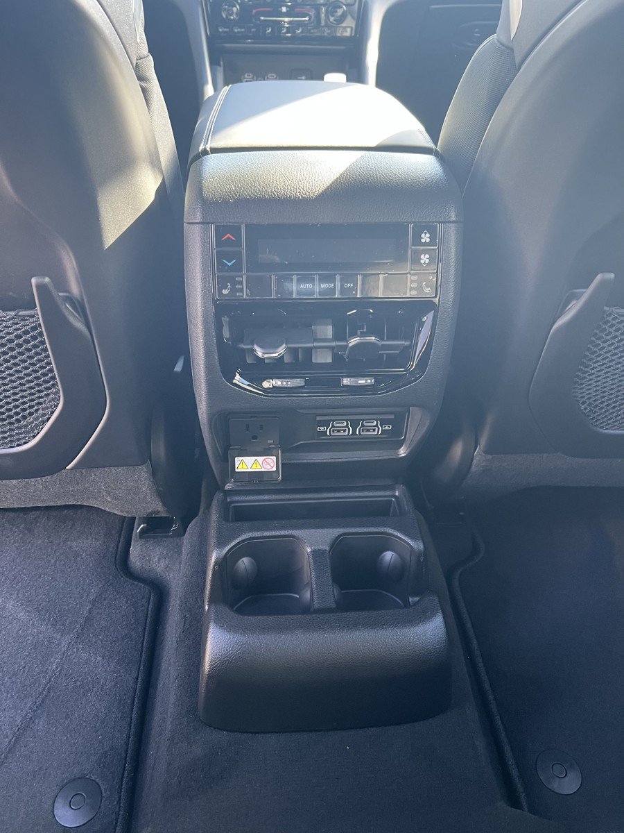 New 2025 Jeep Grand Cherokee L Overland w/ Luxury Tech Group IV AWD/4WD image 18