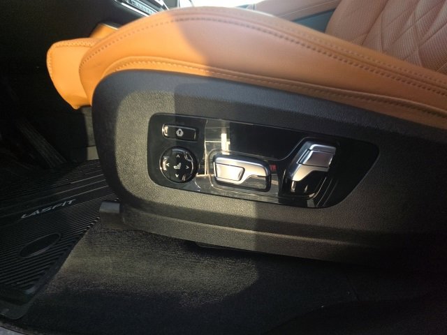 Used 2023 BMW X5 xDrive40i w/ Executive Package image 16