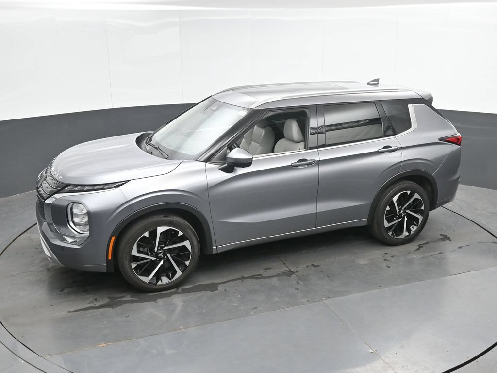 Used 2023 Mitsubishi Outlander SEL AWD/4WD image 36