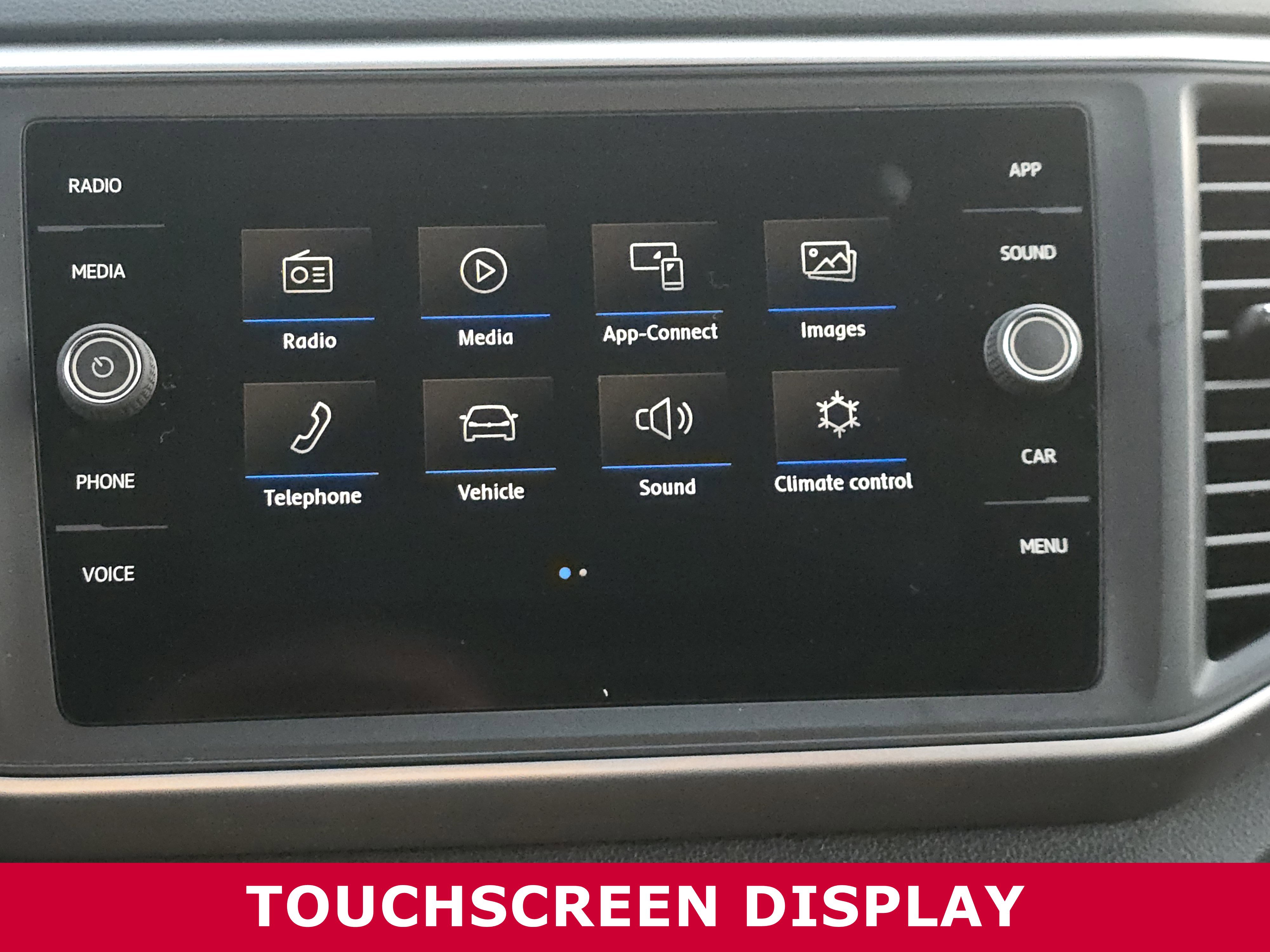 Used 2020 Volkswagen Atlas Cross Sport SE image 19