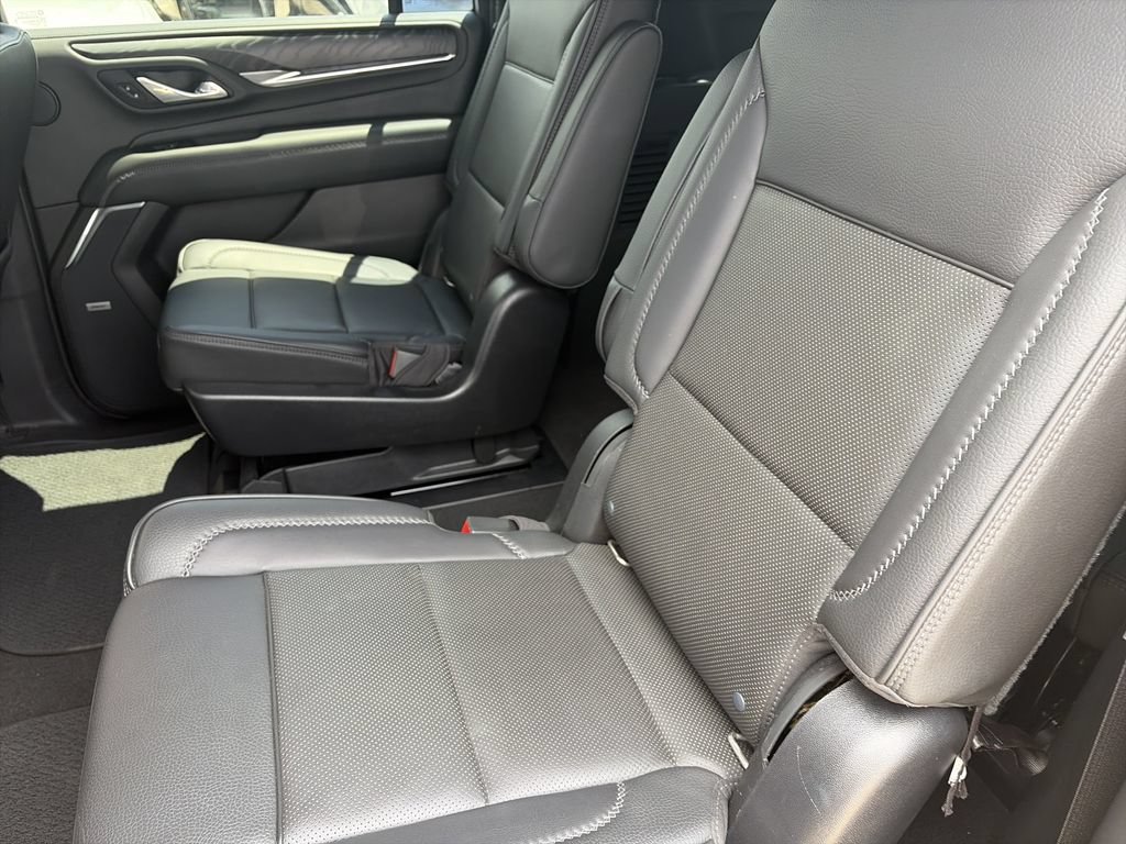 Used 2021 GMC Yukon XL Denali AWD/4WD image 30