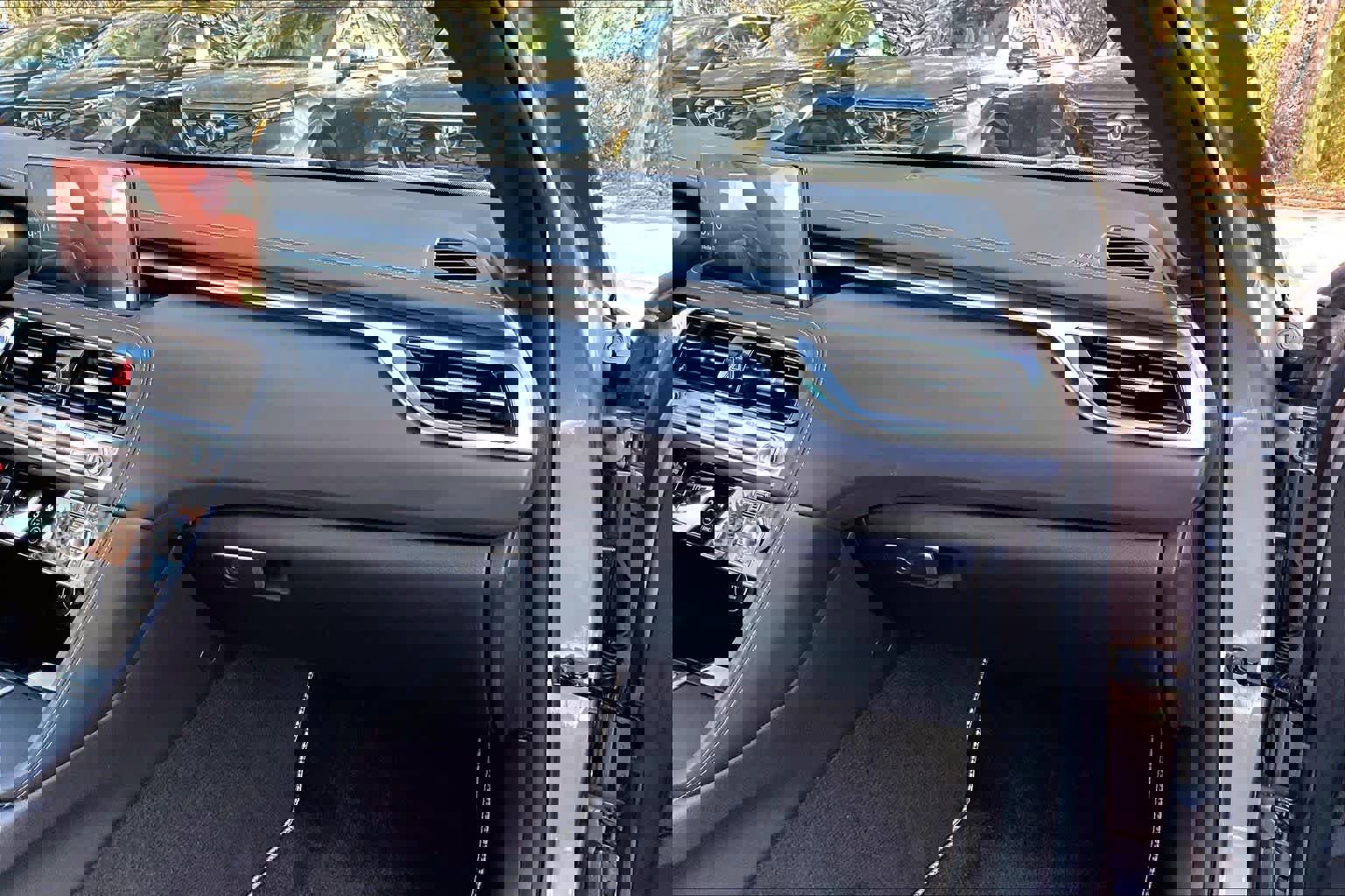 Used 2025 Genesis G70 3.3T Advanced image 19