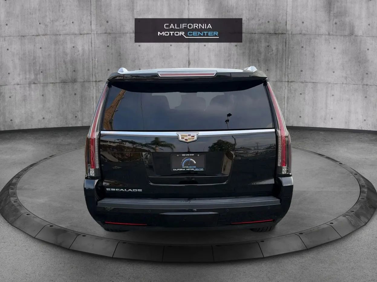 Used 2016 Cadillac Escalade Luxury image 6