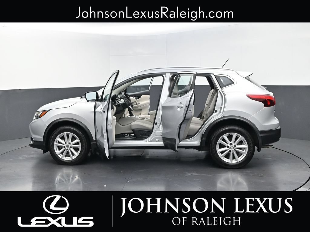 Used 2018 Nissan Rogue Sport SV w/ SV Technology Package FWD image 35