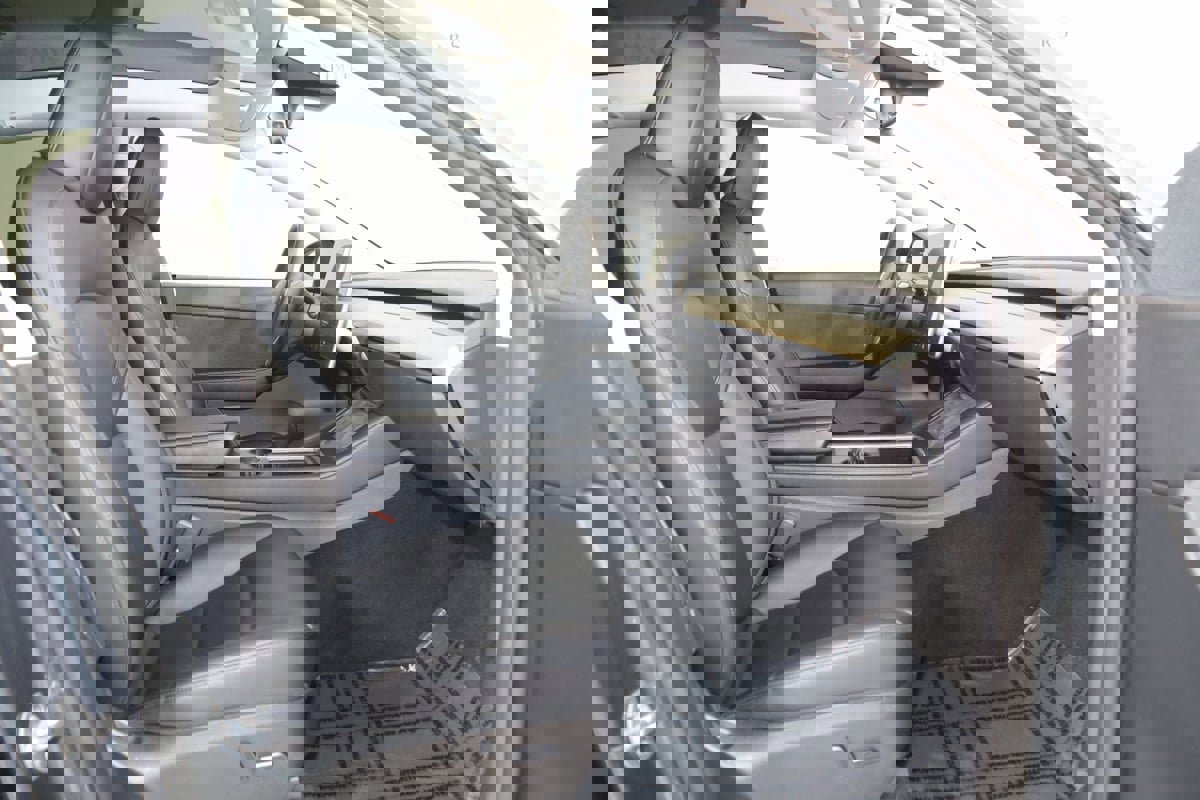 Used 2022 Tesla Model Y Long Range image 14