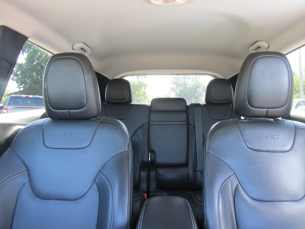 Used 2014 Jeep Cherokee Limited AWD/4WD image 11