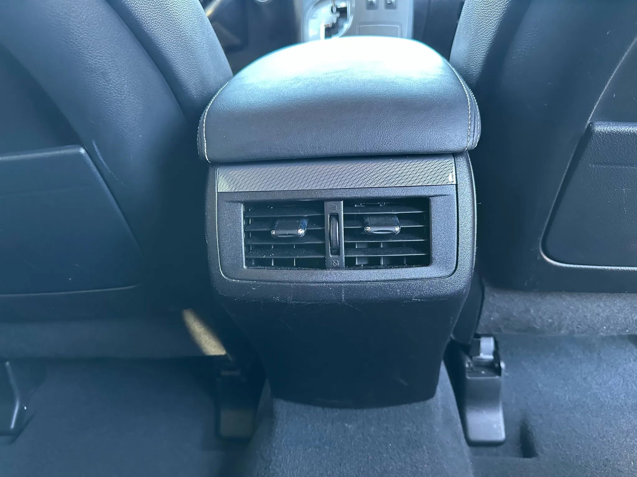 Used 2015 Toyota Venza XLE image 20