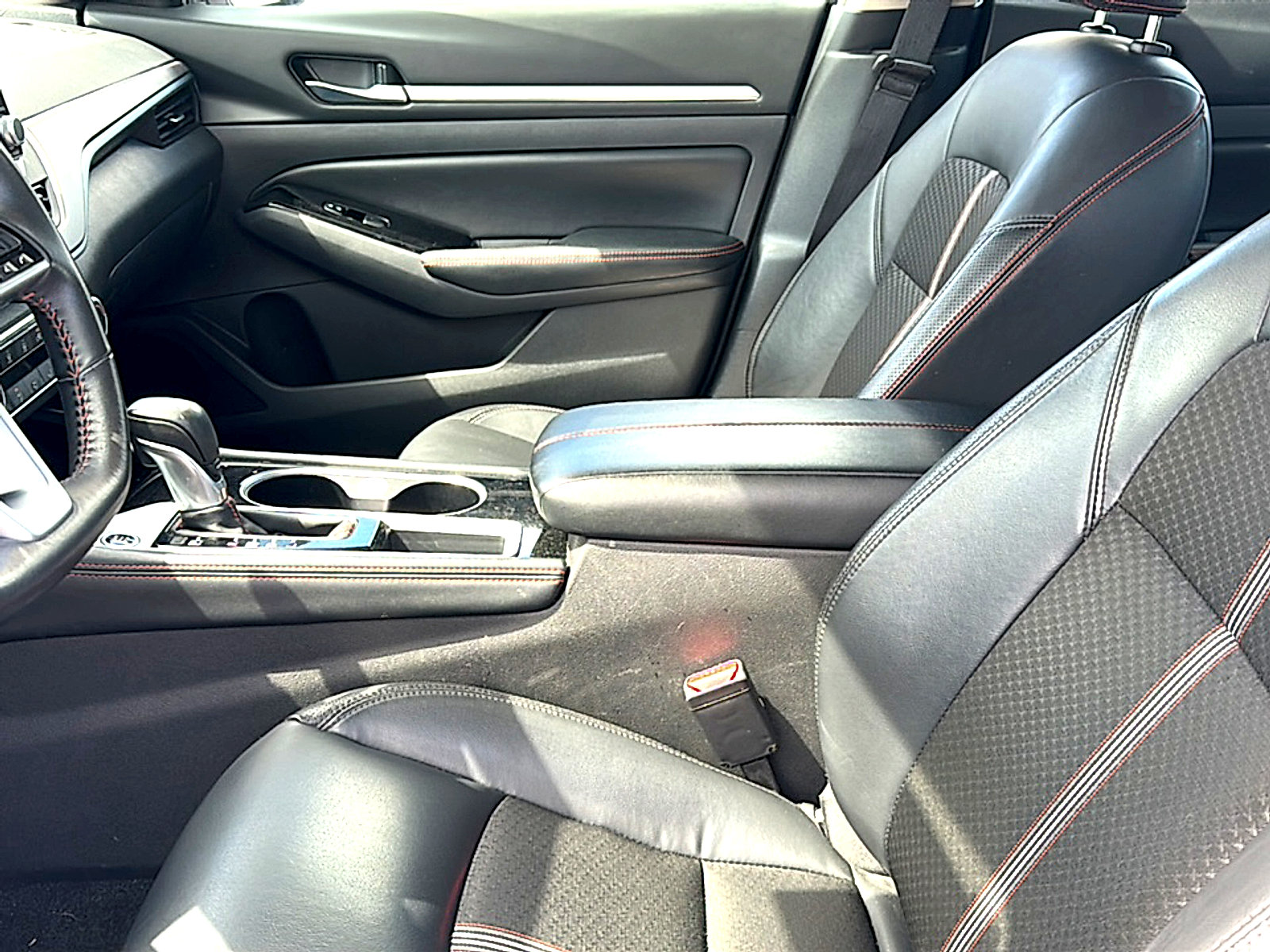 Used 2024 Nissan Altima 2.5 SR image 13