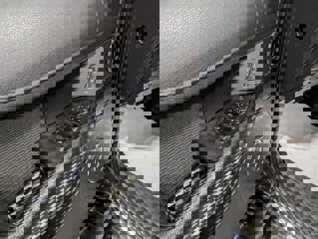 Used 2020 Ford Expedition XLT w/ FX4 Off-Road Package image 15