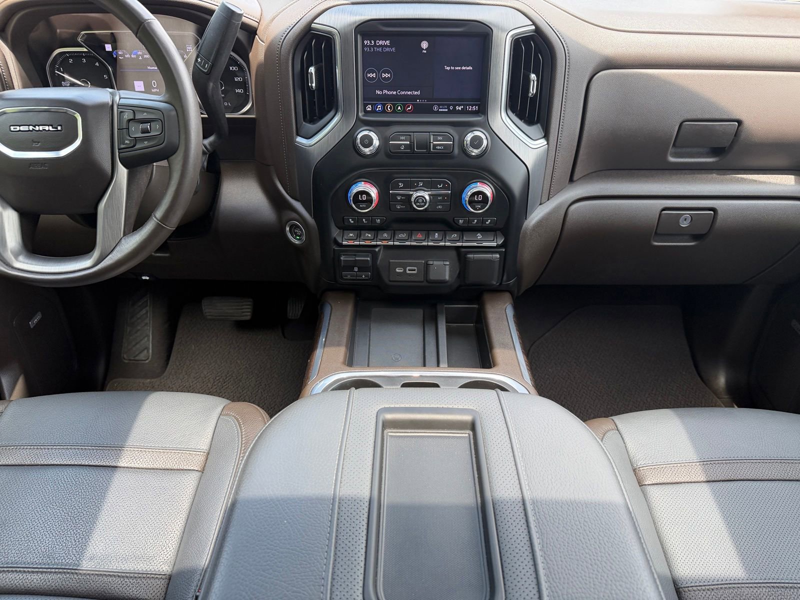 Used 2022 GMC Sierra 1500 Denali w/ Driver Alert Package II AWD/4WD image 19