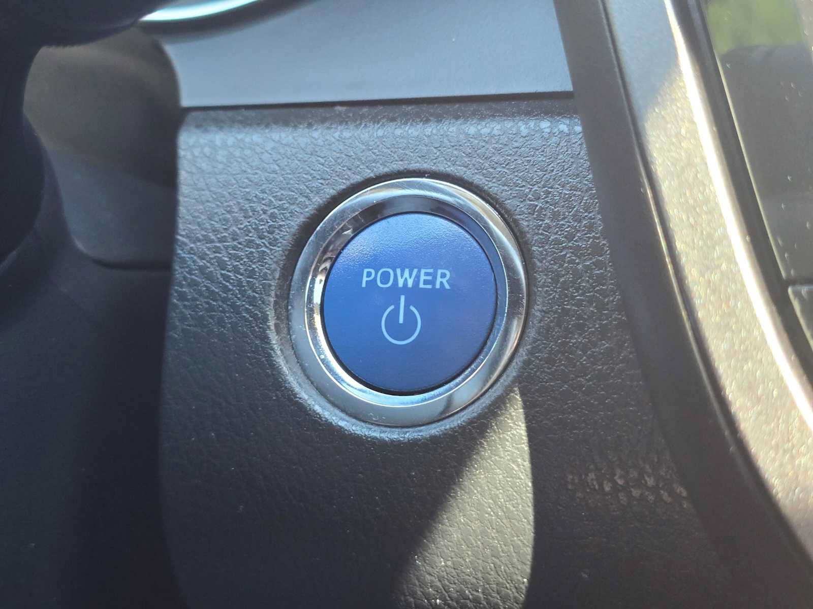 Certified 2021 Toyota Camry XLE FWD image 30