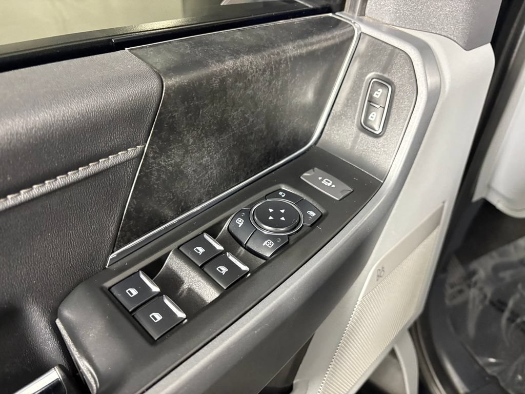 Certified 2023 Ford F250 XLT w/ Black Appearance Package AWD/4WD image 12