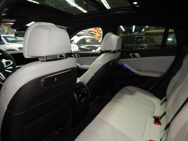 Used 2026 BMW X6 M60i image 32