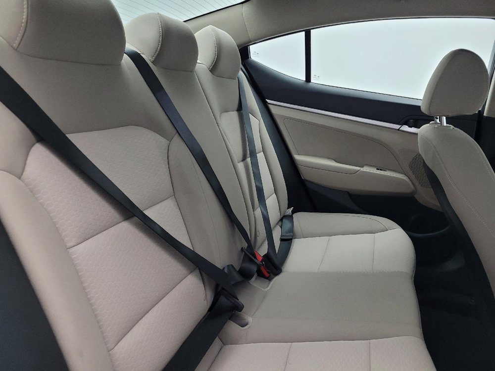 Used 2019 Hyundai Elantra SE image 19