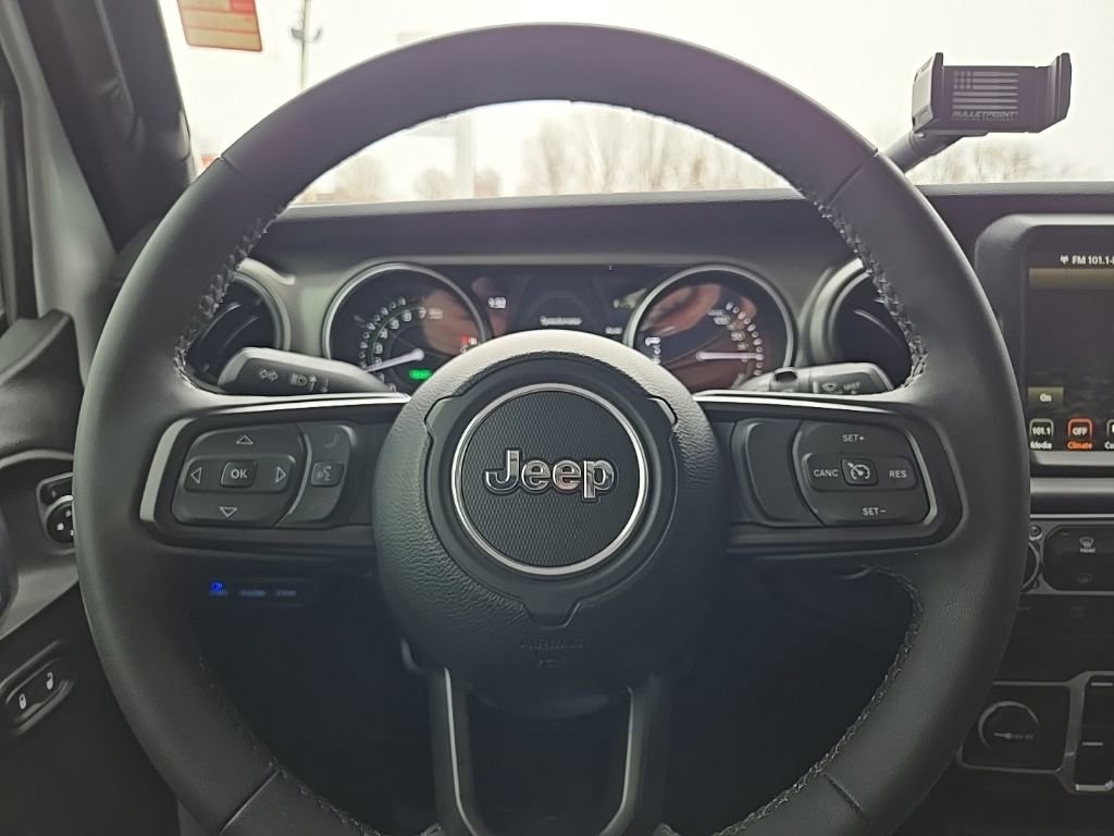 Used 2023 Jeep Wrangler Unlimited image 46