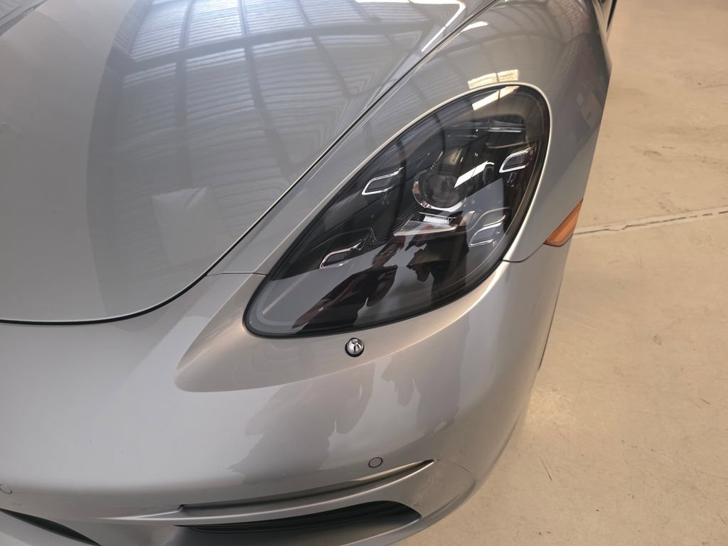 Certified 2022 Porsche 718 Cayman RWD image 11