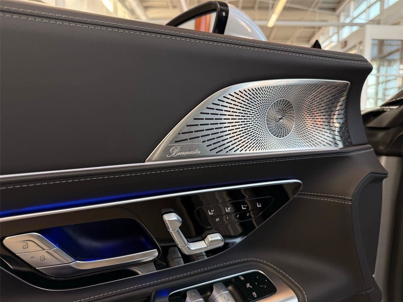 Used 2023 Mercedes-Benz SL 43 AMG w/ Driver Assistance Package image 40