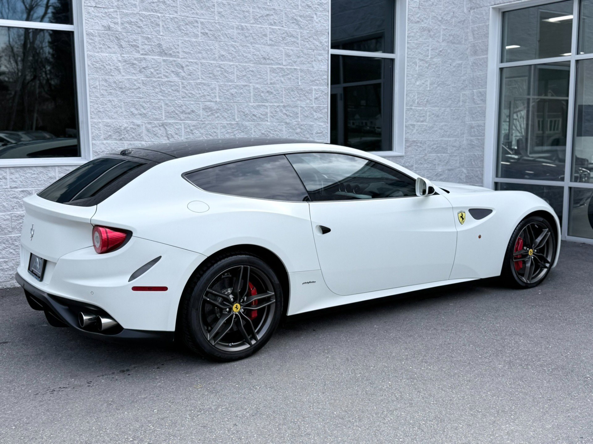 Used 2012 Ferrari FF image 27