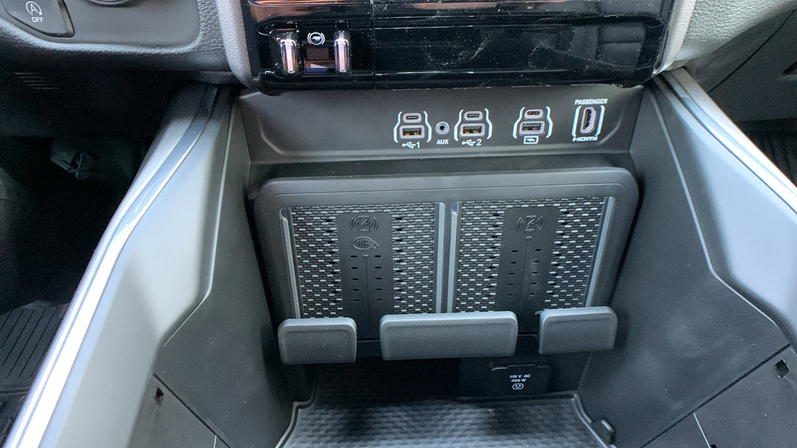 New 2026 RAM 1500 Laramie w/ Night Edition AWD/4WD image 25