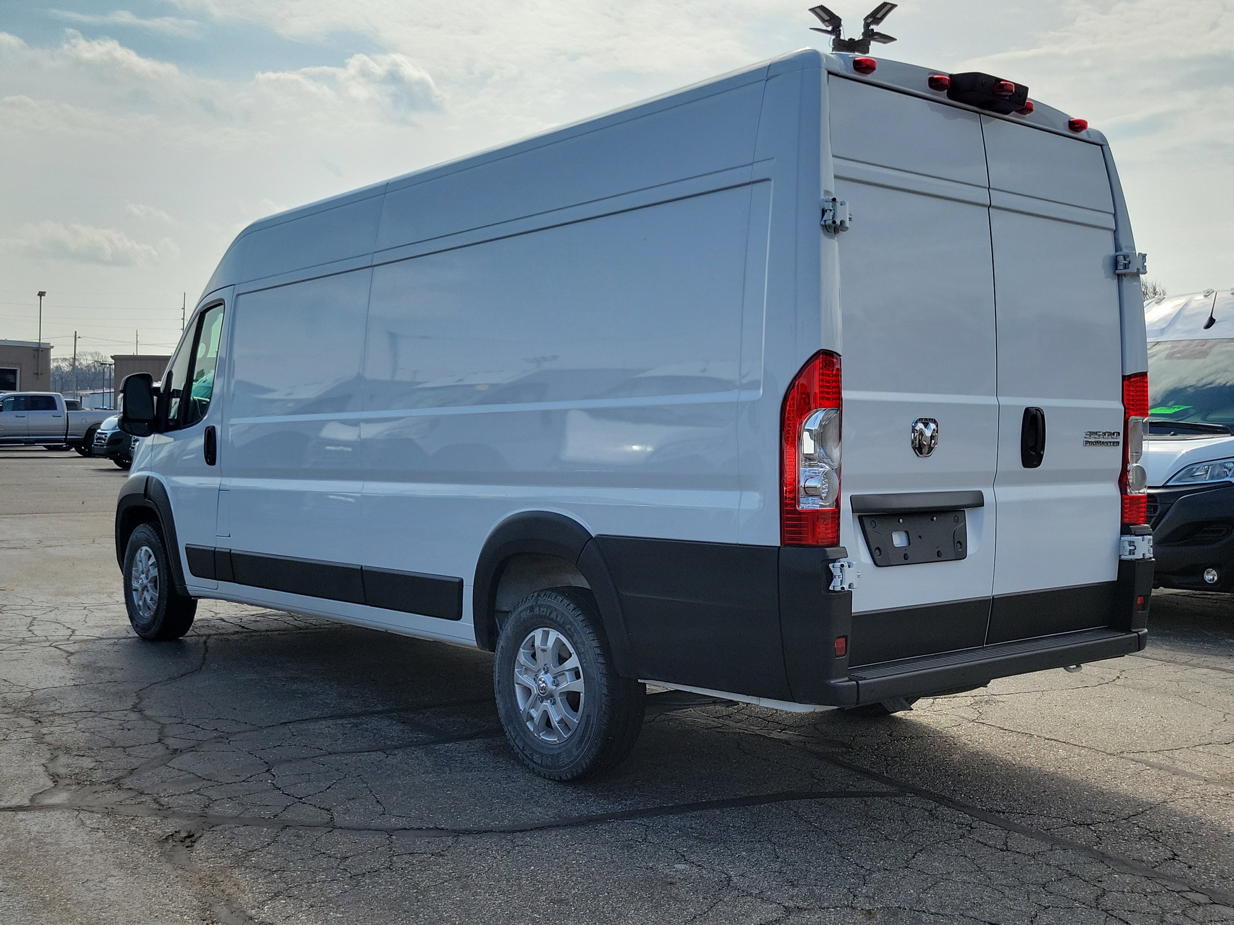 Used 2025 RAM ProMaster 3500 w/ Quick Order Package 22G SLT image 3