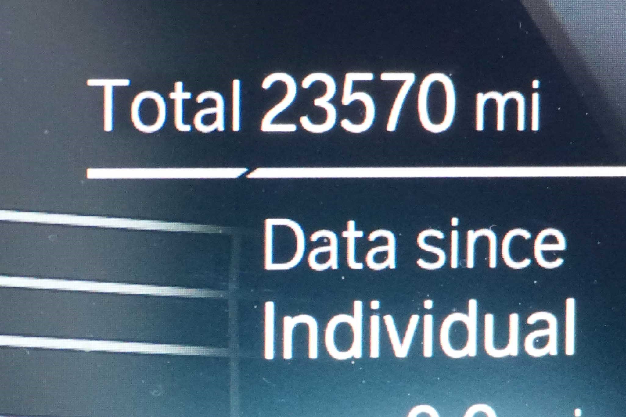 Used 2023 BMW 530e w/ Premium Package image 22