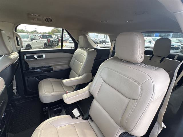 Used 2020 Ford Explorer XLT w/ Equipment Group 202A image 13