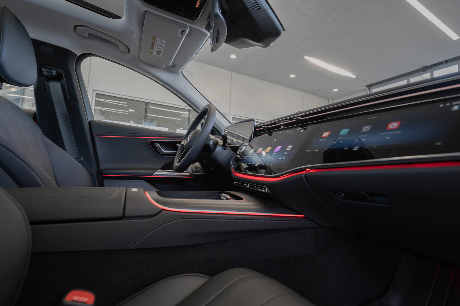 New 2025 Mercedes-Benz E 450 4MATIC All-Terrain Wagon image 16