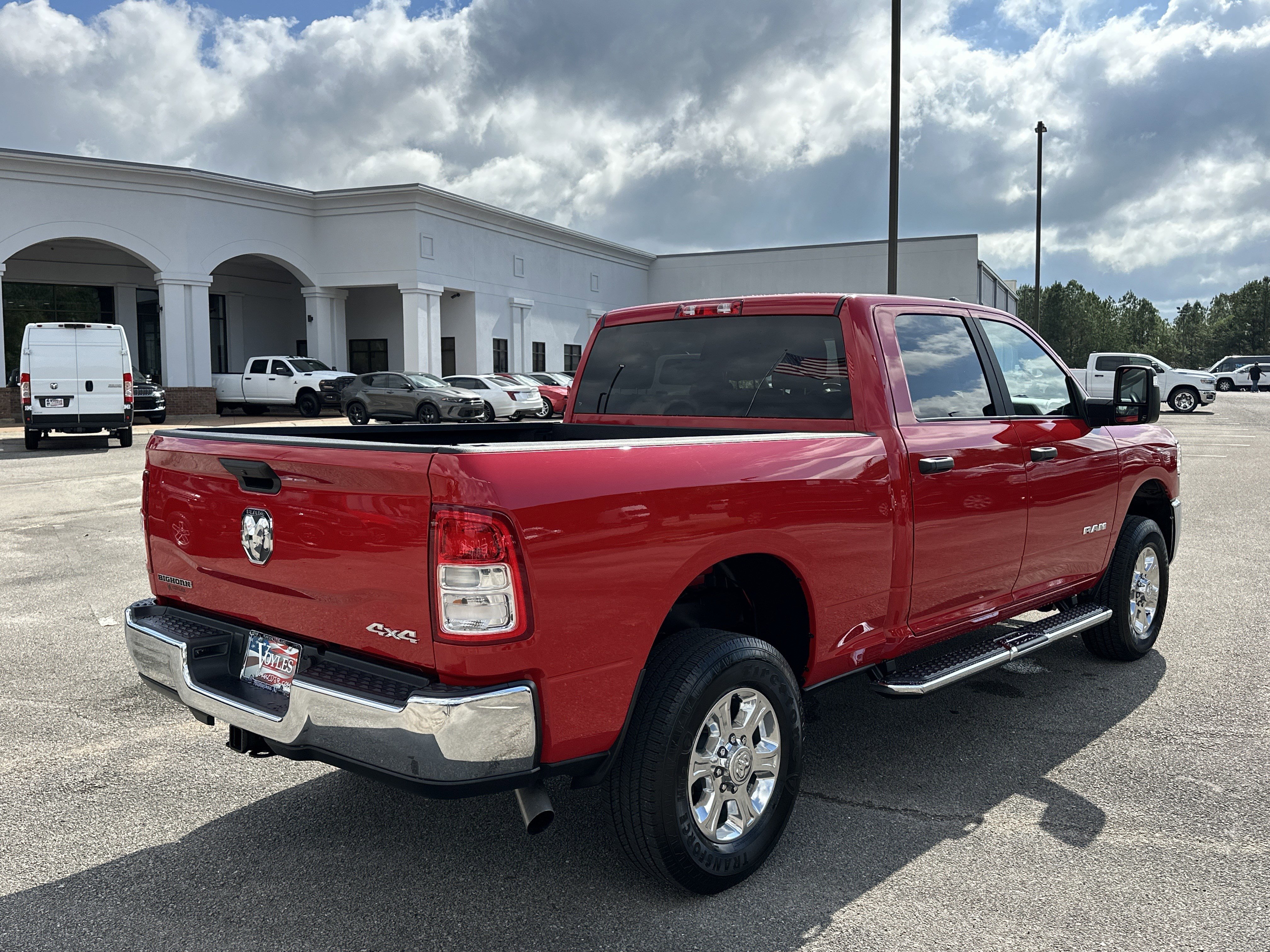 Used 2024 RAM 2500 Big Horn w/ Bed Utility Group image 7