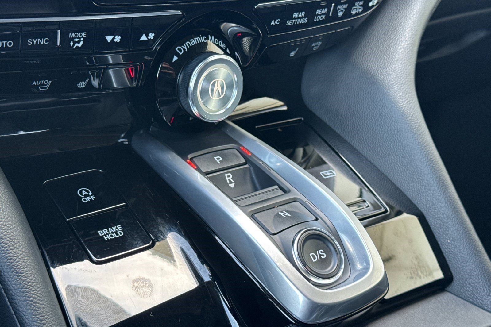 Used 2023 Acura MDX SH-AWD image 18