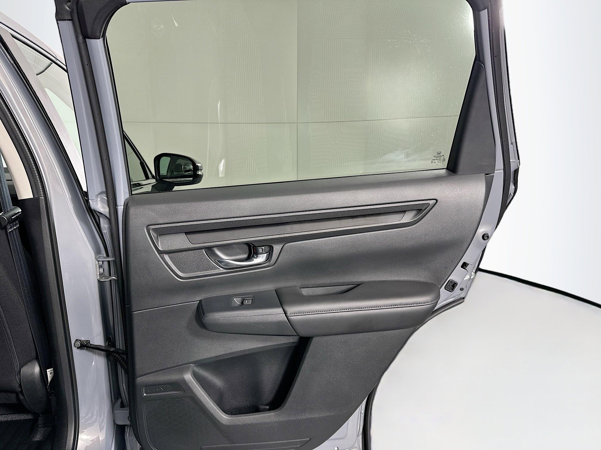 Used 2025 Honda CR-V LX image 27