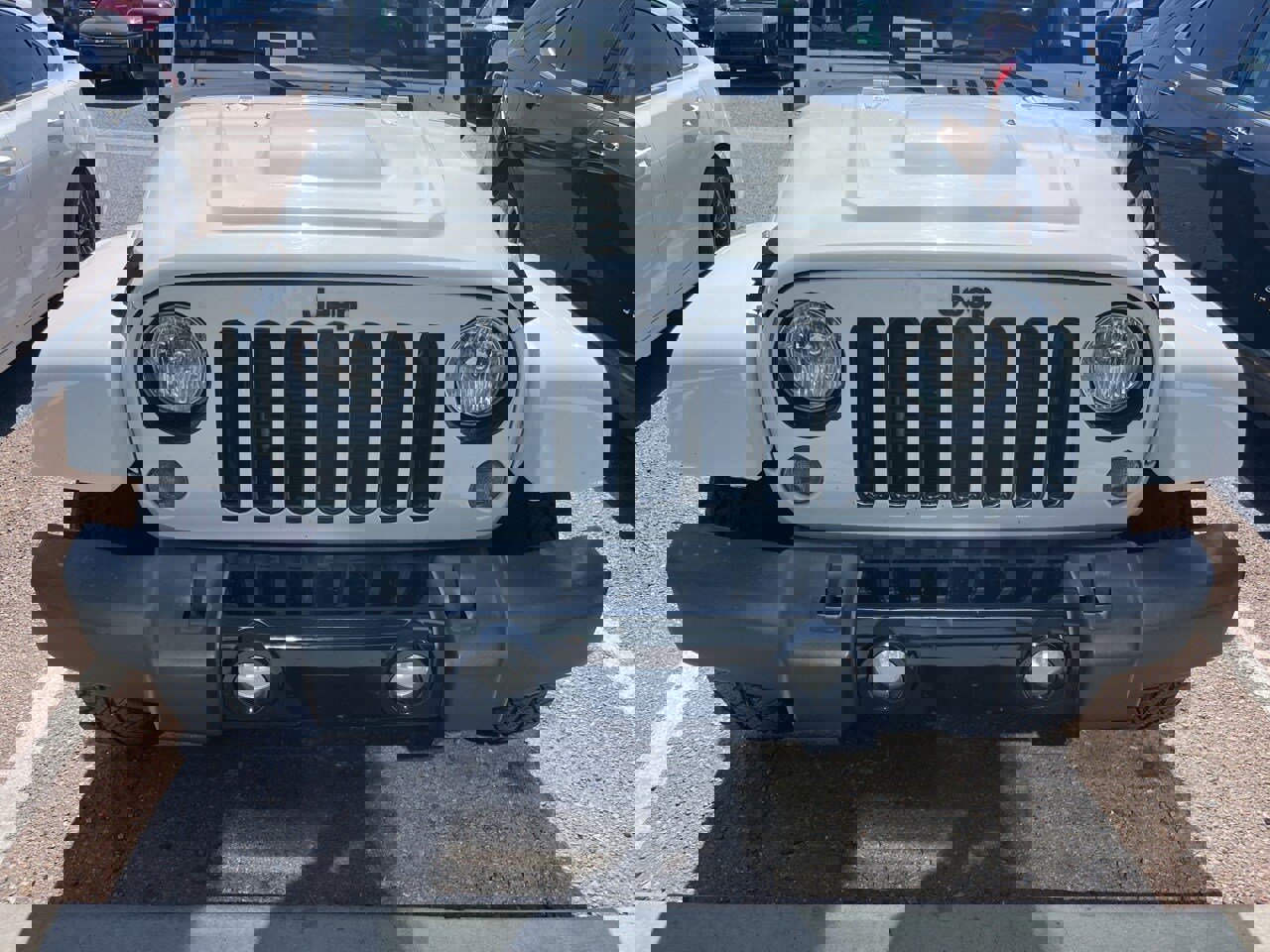 Used 2015 Jeep Wrangler Unlimited Sahara image 11