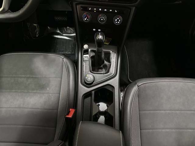 Certified 2022 Volkswagen Taos SE image 33