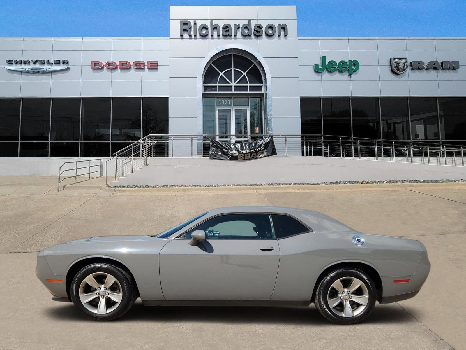 Used 2019 Dodge Challenger SXT