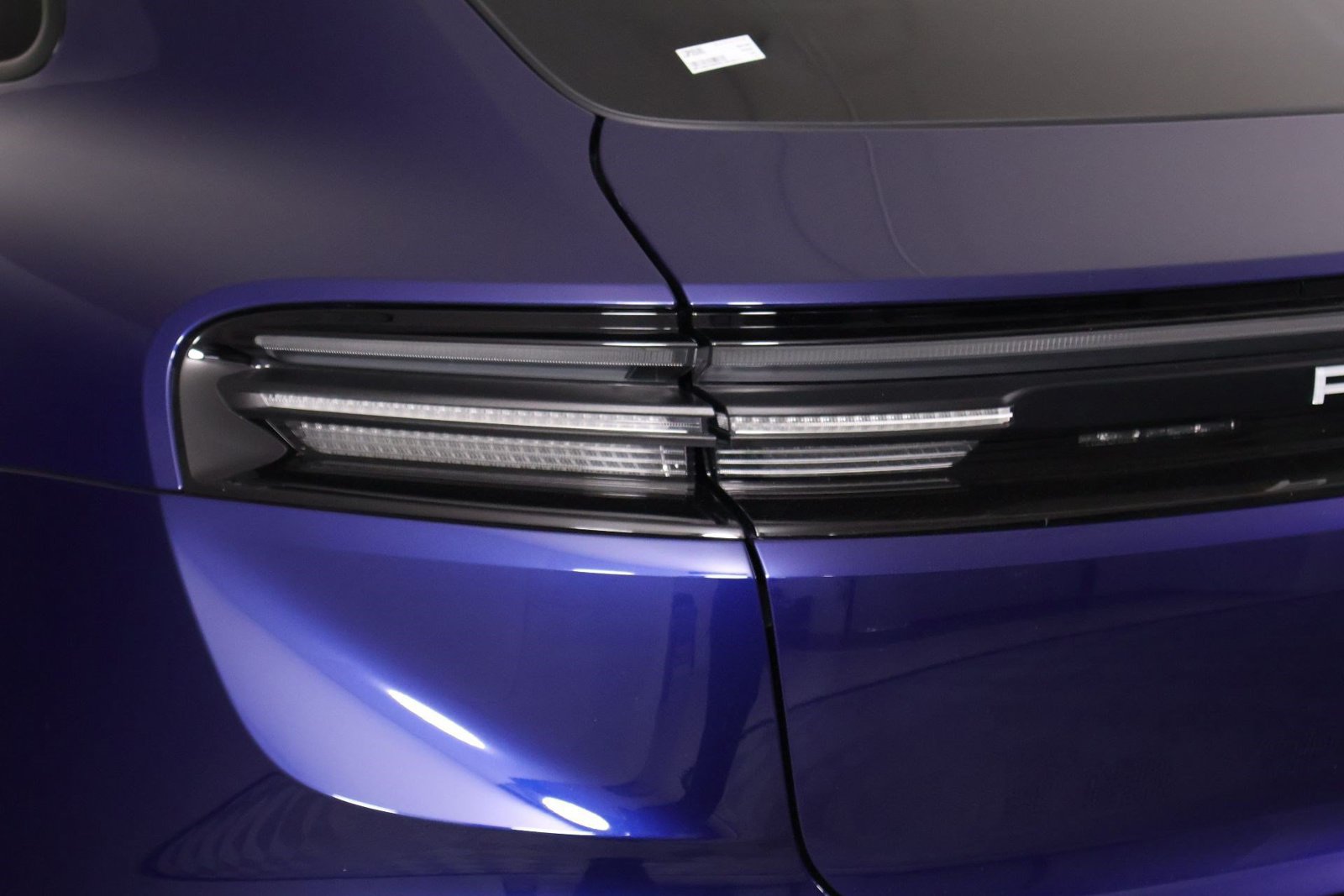 Certified 2024 Porsche Macan 4 Electric AWD/4WD image 21
