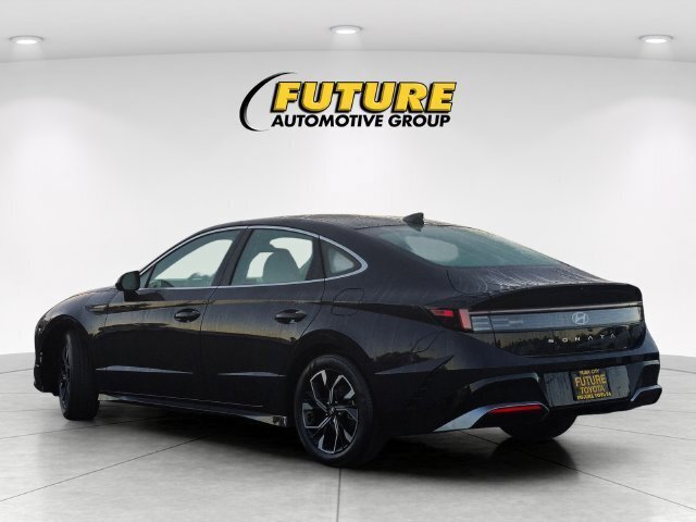 Used 2025 Hyundai Sonata SEL FWD image 7
