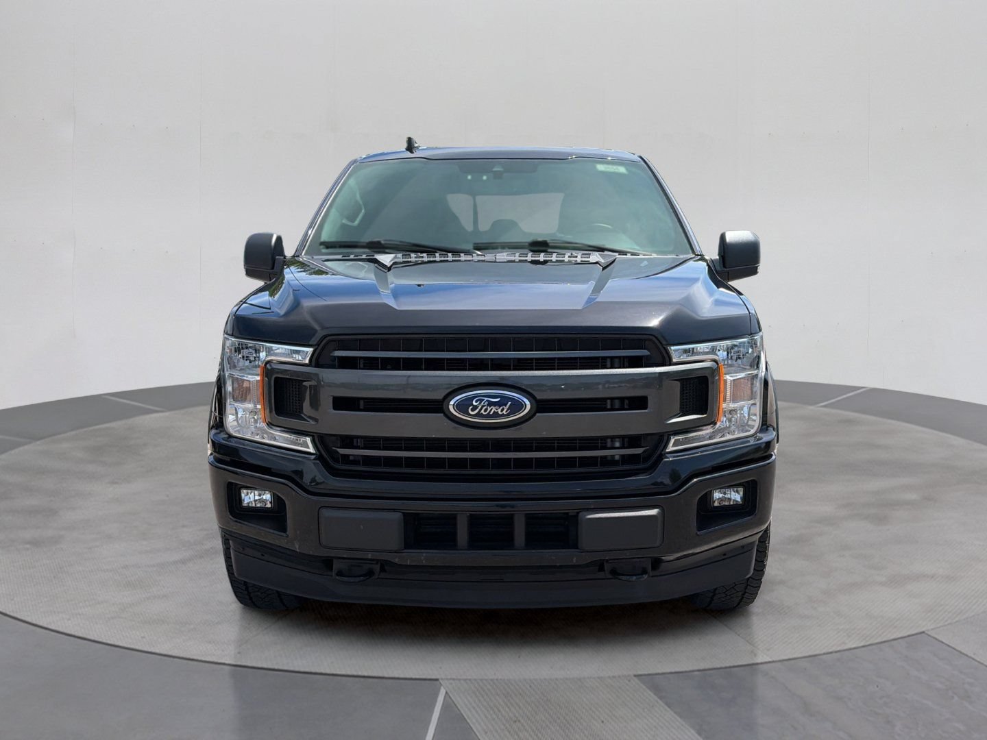 Used 2019 Ford F150 XLT w/ Equipment Group 302A Luxury AWD/4WD image 10
