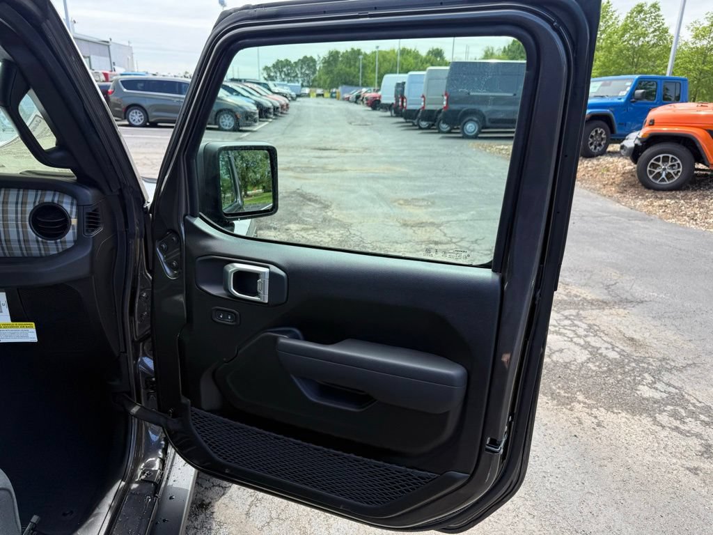 New 2026 Jeep Gladiator Sport AWD/4WD image 51