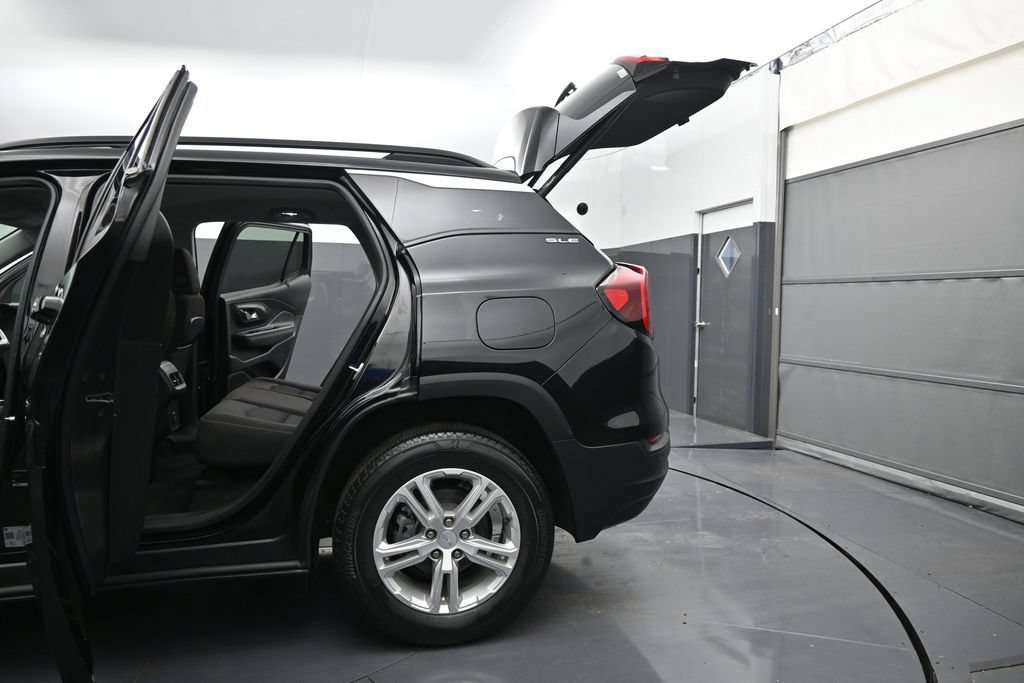 Certified 2023 GMC Terrain SLE w/ Driver Convenience Package AWD/4WD image 12
