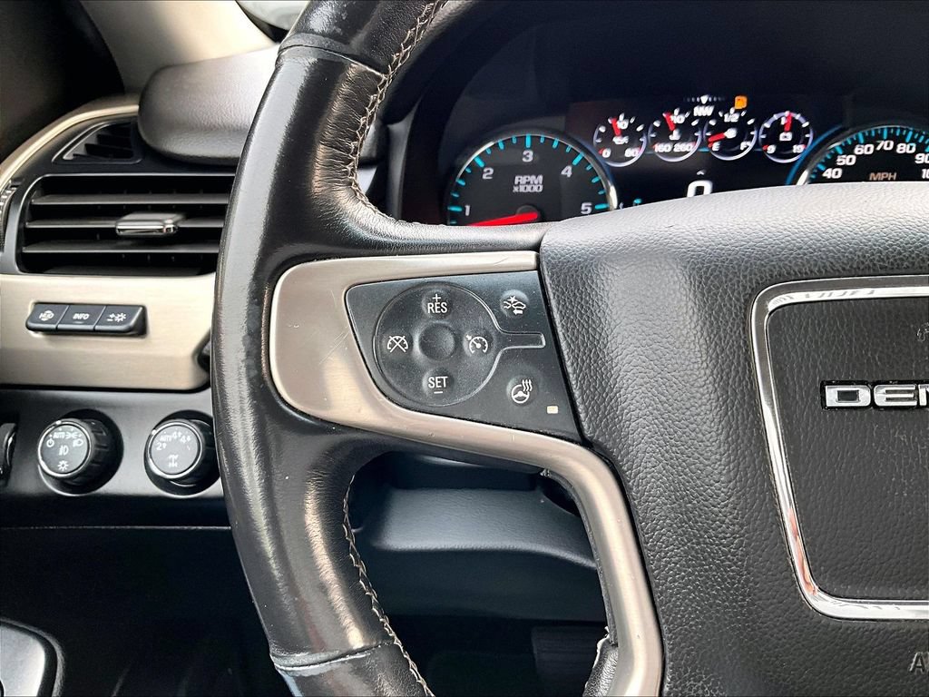 Used 2020 GMC Yukon XL Denali w/ Denali Ultimate Package AWD/4WD image 19
